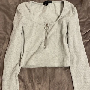 Tröja - Säljer denna fina tröjan,i fint skick