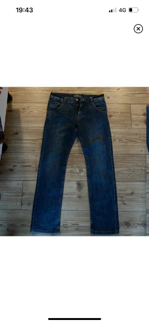Lågmidjade jeans Storlek 164 - Skit snygga jeans i storlek 164, Lågmidjade secondhand💕passar mig så brukar ha 36/S i jeans!