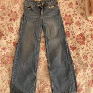 Jeans i storlek 158