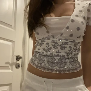 Paljettopp - Super gullig paljettopp! Kontakta vid intresse <3 