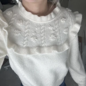 Stickad tröja - Super fin stickad tröja från &other stories
