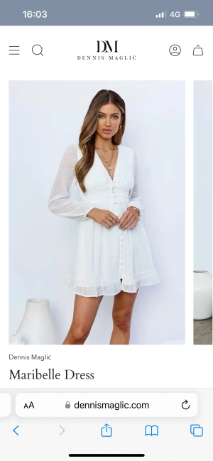 Kläning - Helt i nyskick, i storlek M