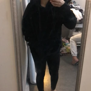 Huddie - Mysig tröja