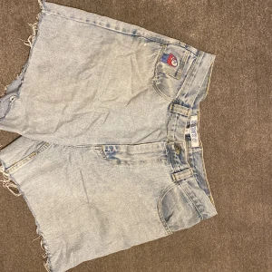 Polar Big Boy Shorts - Polar Bigboy egenklippta shorts strl L Pris kan diskuteras och mera bilder kan fixas. 220kr