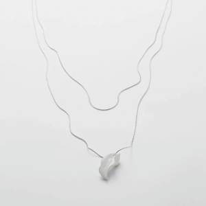Seashell necklace from weekday. Never worn!