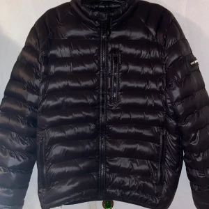 Polo Club Jacka - Varm jacka som funkar perfekt inför vintern med innerficka, bra skick i storlek L