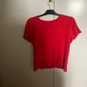 Röd ribbad topp - Röd ribbad topp❤️❤️