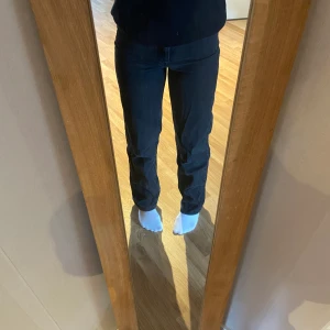 Straight jeans - Fina straight leg jeans från bershka. Skicket är nästan som nytt då jag knappt använt de💕💕💕