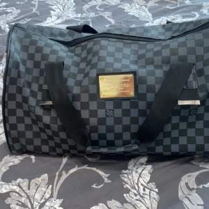 Used Bags Louis Vuitton LV│Presbyopia│Shoulder Bags│Handbags│Side Backpacks│ Small Waste Bags - Shop pickypiggy-vintage Handbags & Totes - Pinkoi