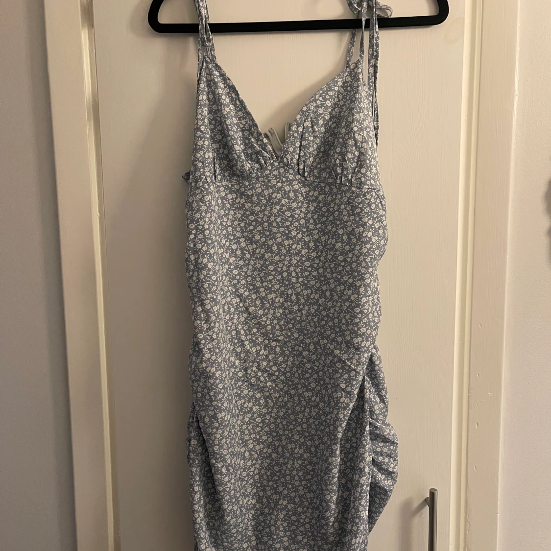 Klänning strl 40/42