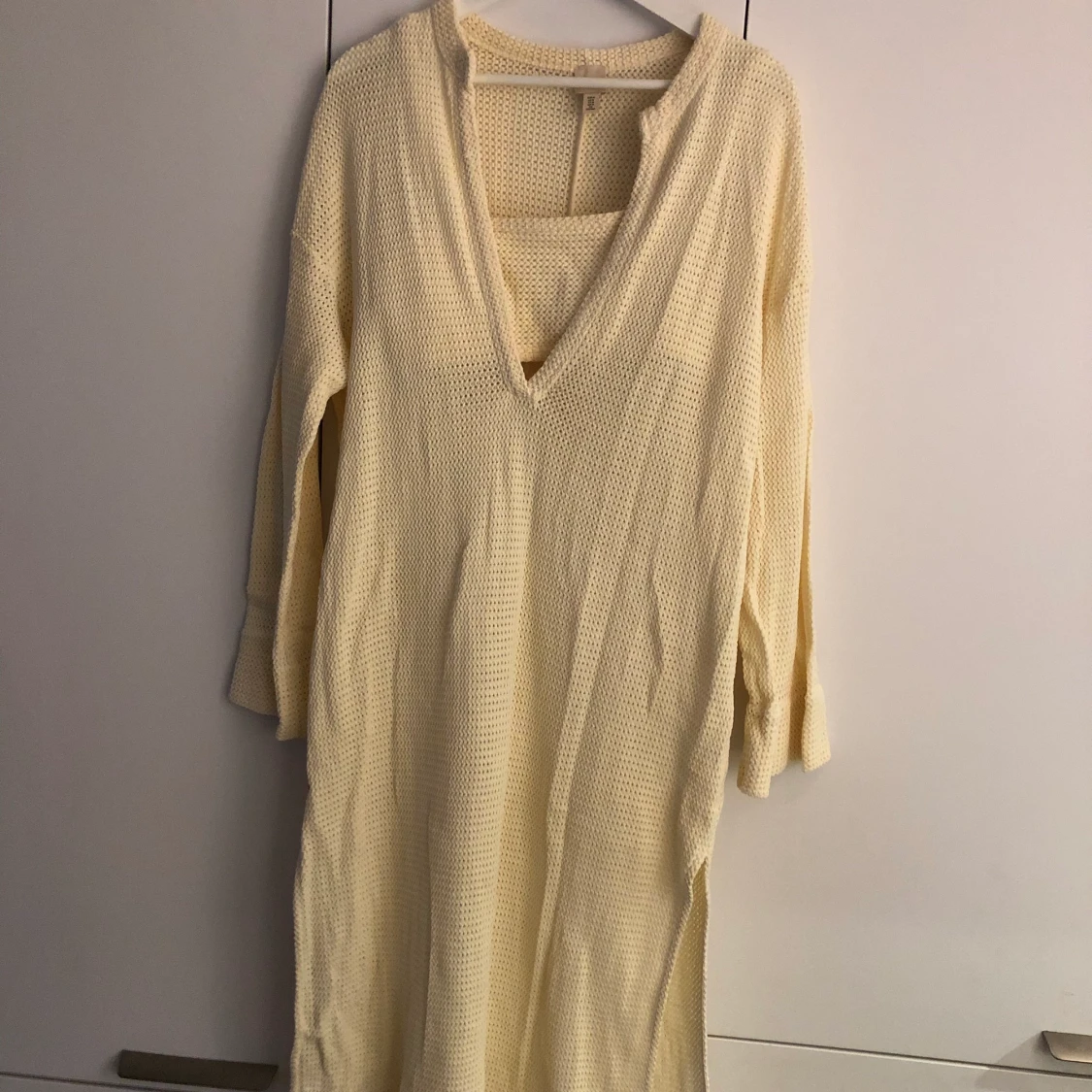 Stickad klänning med tillhörande top  - 90