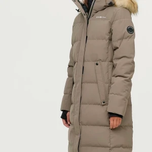 Dunjacka  - Quiltad dunparkas från áhkká som värmer skönt under kyliga dagar. Den har ett vind- och vattentät yttertyg och fyllning av 80% dun och 20% fjäder.  Fast, justerbar huva med dragsko. Huvan har en avtagbar kant i mjuk syntetpäls.   Nypris 2499:-