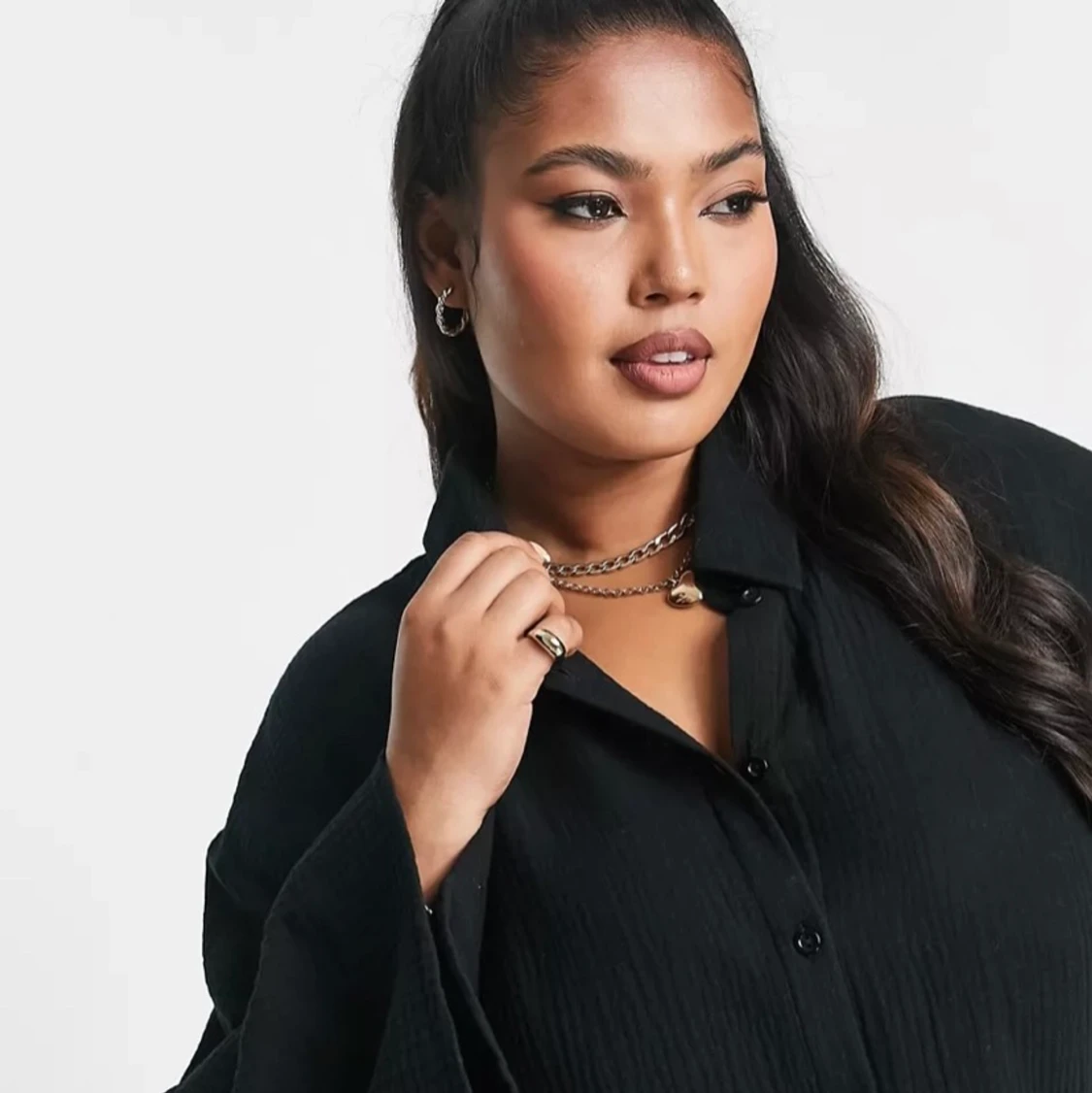 Oanvänd svart kort skjorta  - 91