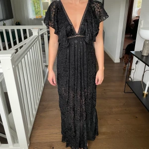 Nakd klänning - Klänning från nakd i storlek 34, oanvänd🤍 TRYCK INTE PÅ KÖP NU!