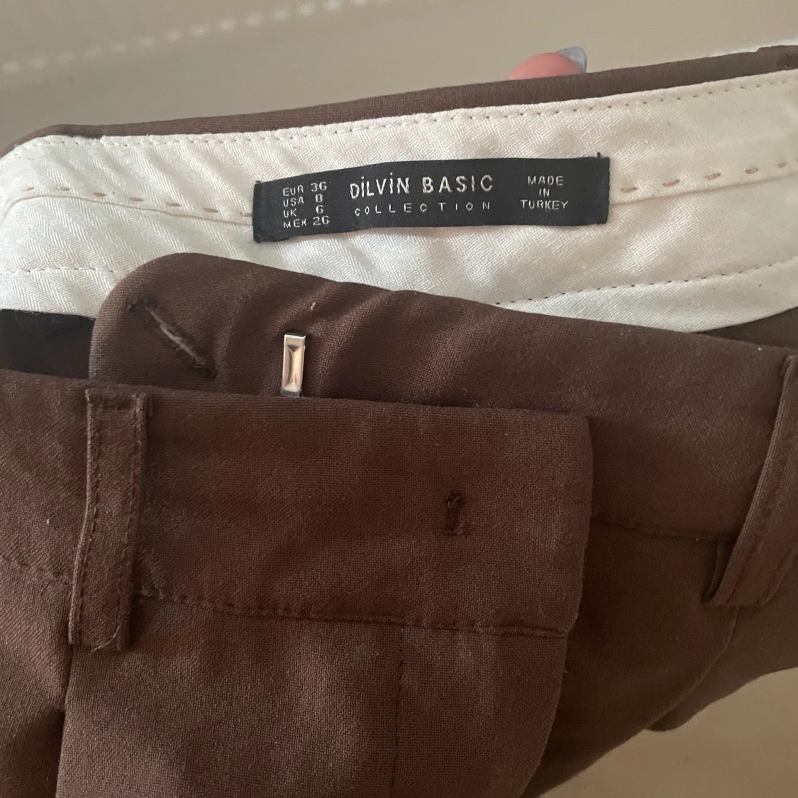 Bruna kostymbyxor - 90