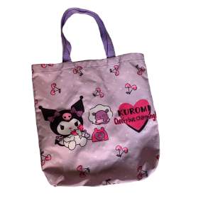 Lila kuromi tote bag. 40cm på längden och 38cm bred. Köparen står för frakten!