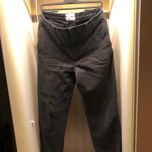 Chinos wide från carlings - Ett år av användning men fortfarande bra skick 
