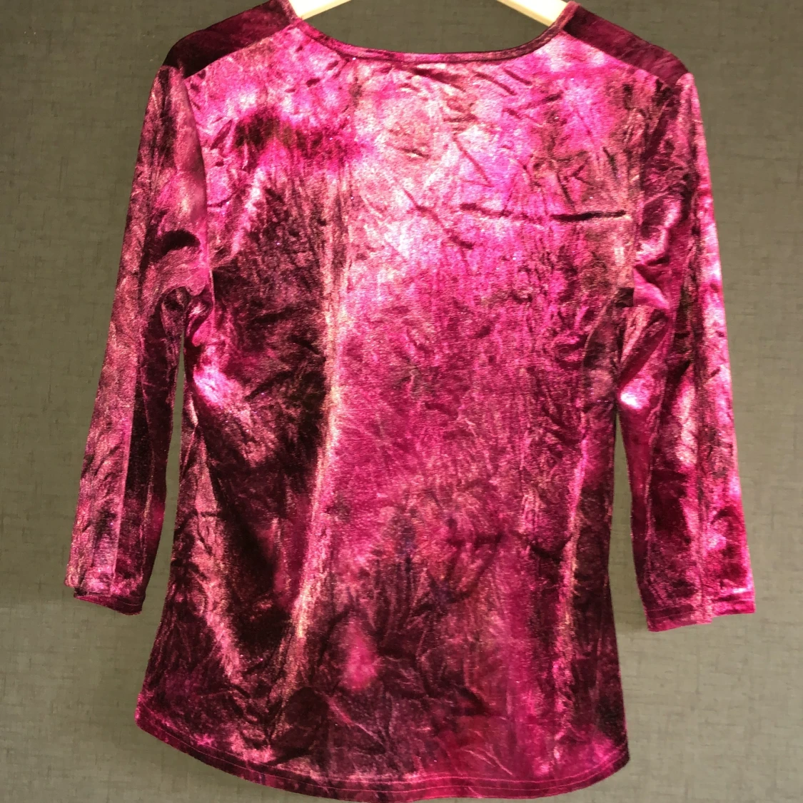 Glittrig tröja  - 91