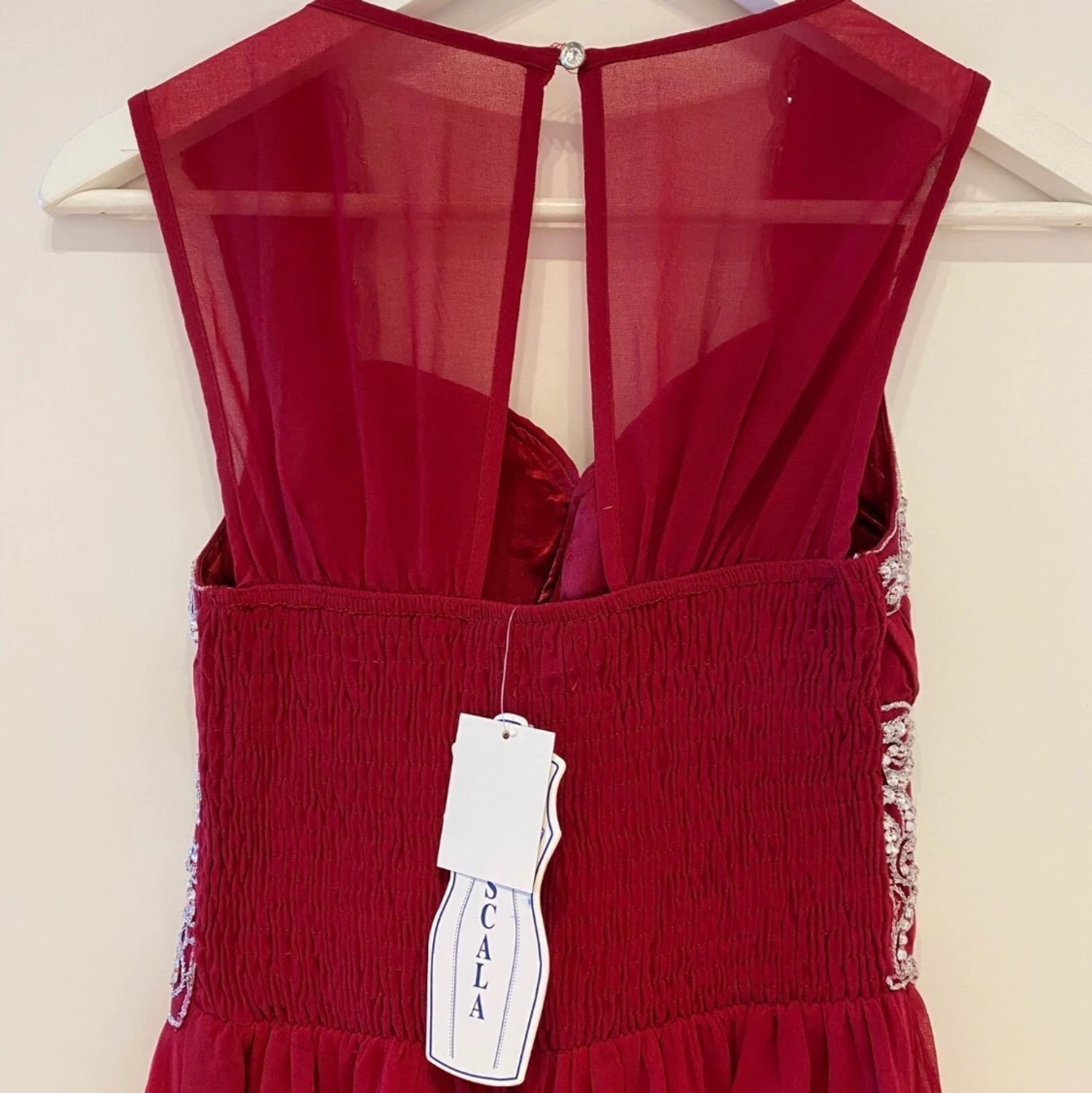 Helt ny balklänning stl 32-34 - 91