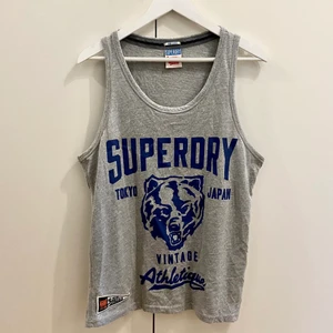 Linne Superdry, Strl. L - Grått linne från Superdry i storlek L. Herrmodell. Fint skick