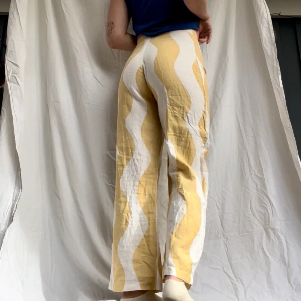 Egensydda byxor med gylf men som jag tyvärr inte använder tillräckligt! Frakt tillkommer! Följ omgwowcoolt på Instagram för mer egensydda kläder🕺🏼🕺🏼. Jeans & Byxor.