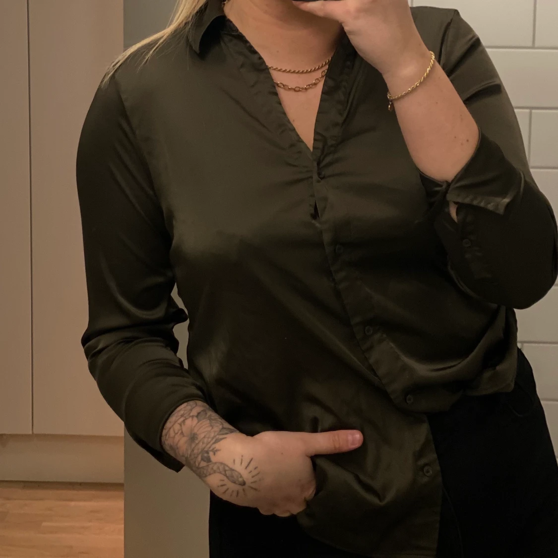 Satin skjorta från H&M - 90