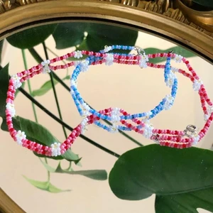 Pärlat halsband och armband. - Pärlat Halsband 35kr armband 25kr