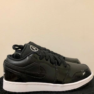 Nike jordans - Nike jordans i bra skick använt några gånger säljer dessa för 850kr plus frakt storlek 38