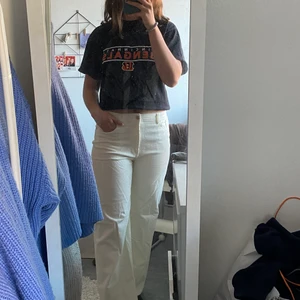 Vita byxor - Vita byxor. Tunn Manchester. Vida. Ny skick