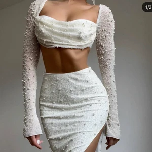 Oh polly top - Säljer denna topp från oh polly i strl UK4. Aldrig använd. Kollar intresse. Säljer då den inte lär komma till användning och den är alldeles för fin för att ligga i garderoben 🌸😍