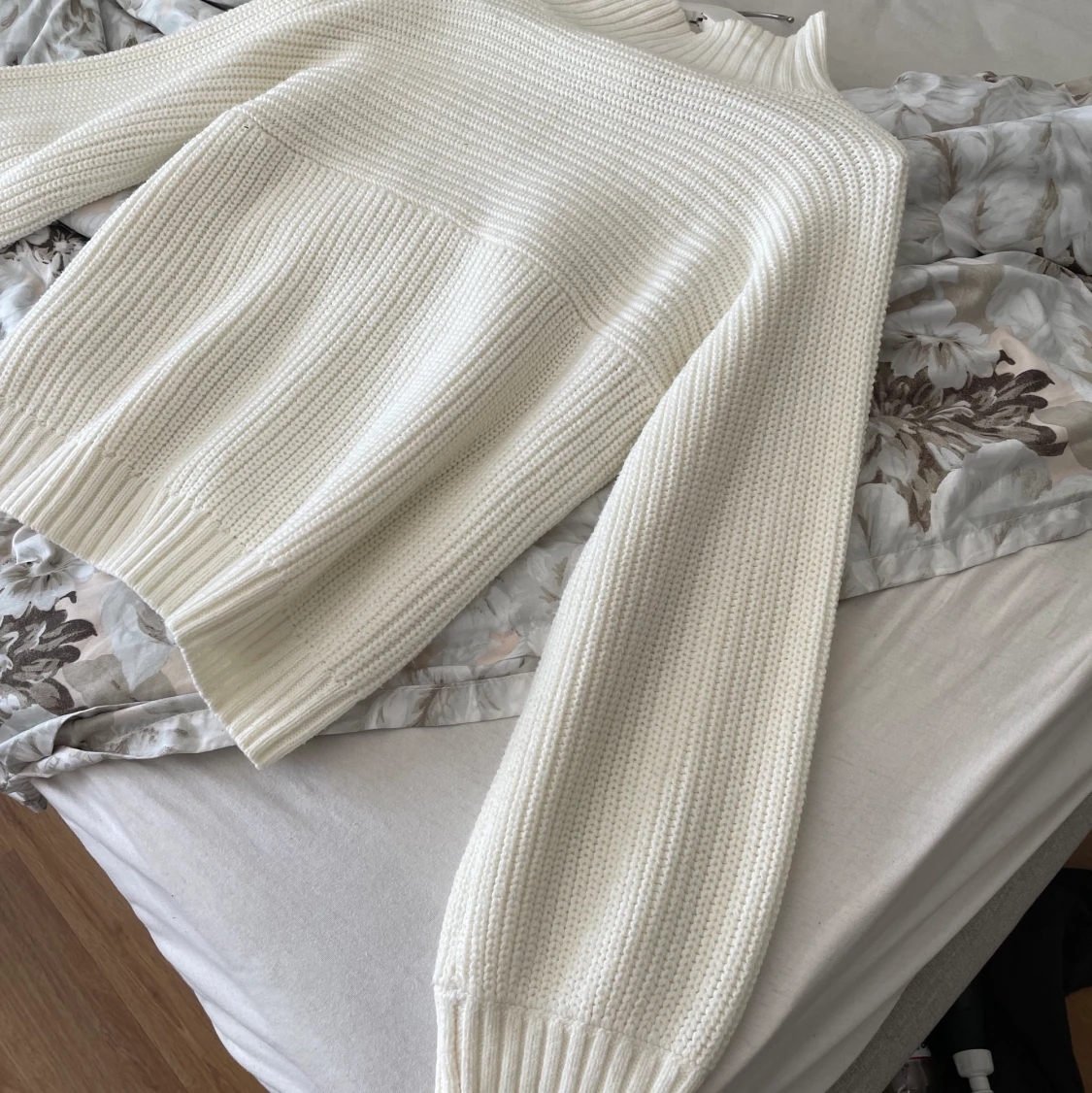 Stickad tröja ifrån monki  - 90