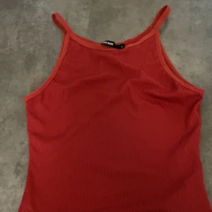 Somrigt linne - Somrigt linne från bikbok i storlek s 50kr