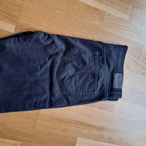 Weekday Jeans - Bra skick, använt 1 gång, straight fit
