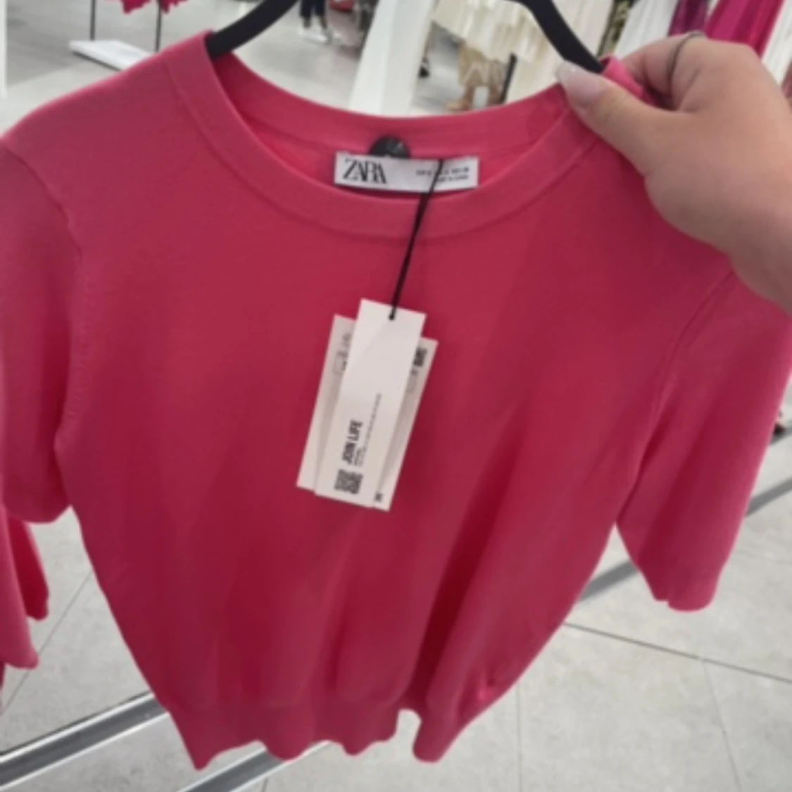 rosa t-shirt zara