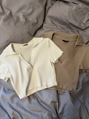 Snygga toppar monki - Snygga toppar från monki strl s. Knappt använda, fint skick på båda. Säljer för 75kr/styck, båda för 120kr.