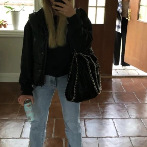 Väst NA-KD  - Snygg väst, 36 men oversized så passar 38 oxå!! Som ny🥰