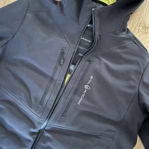 Sail racing jacka - Sail racing jacka storlek Small, passar även liten medium.  Perfekt till sommar,vår,höst