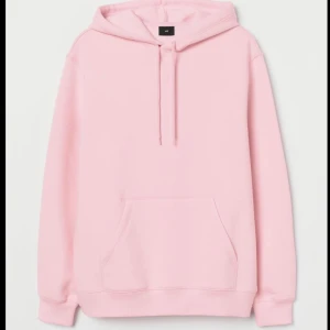 Hoddie - Säljer min rosa hoddie, hoddien är använd ett fåtal gånger så väljer att sälja den Nypris 200kr