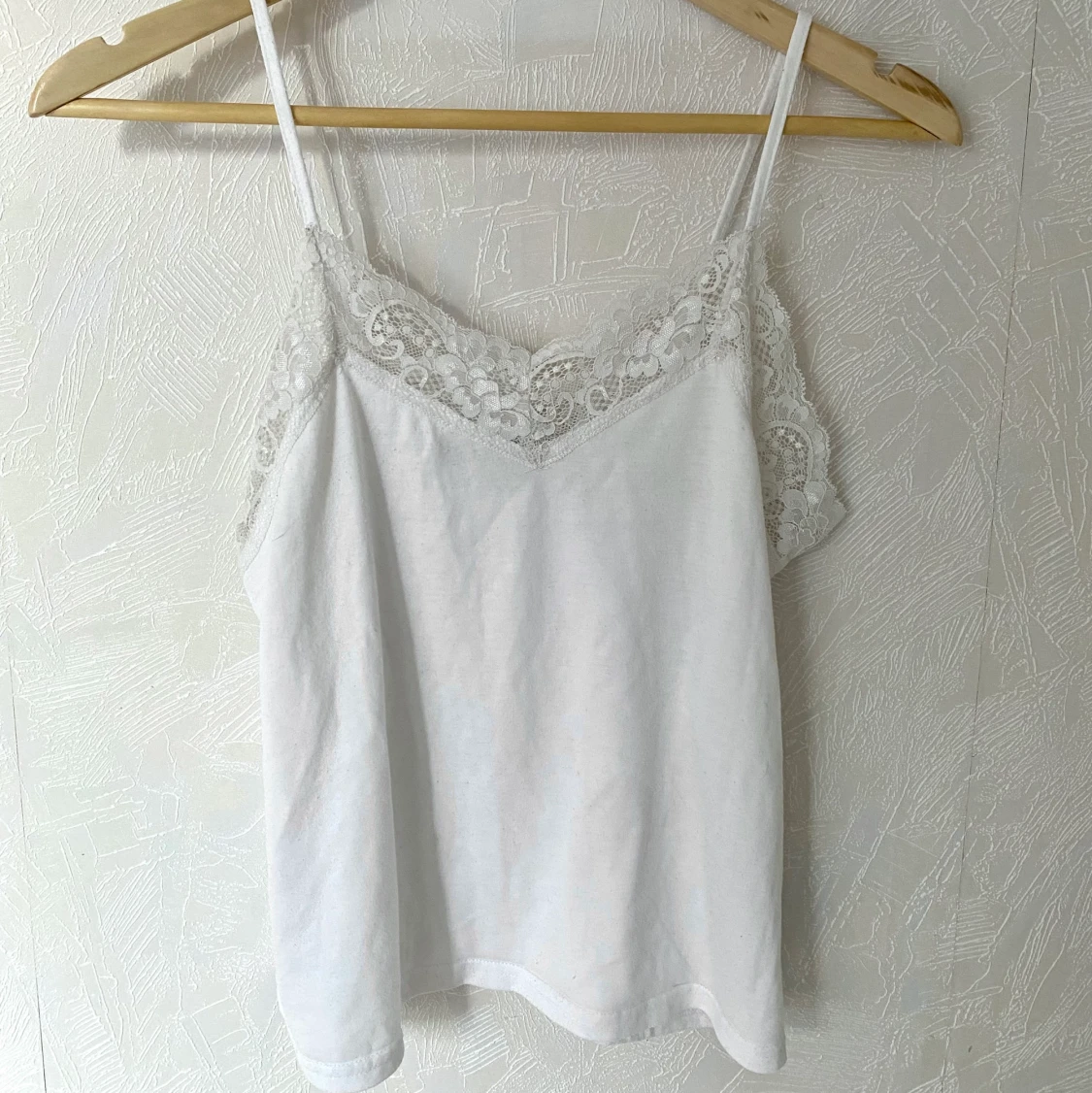 Svart och vitt linne med spets  - 91