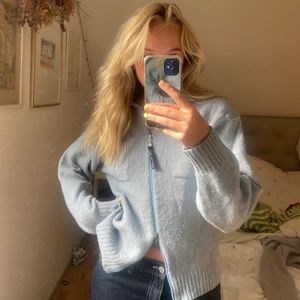 Kofta - Jätteskön stickad tröja💙