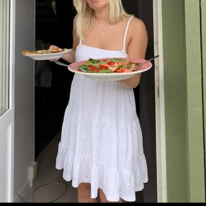 Klänning - Så söt klänning från pull and bear💕💕