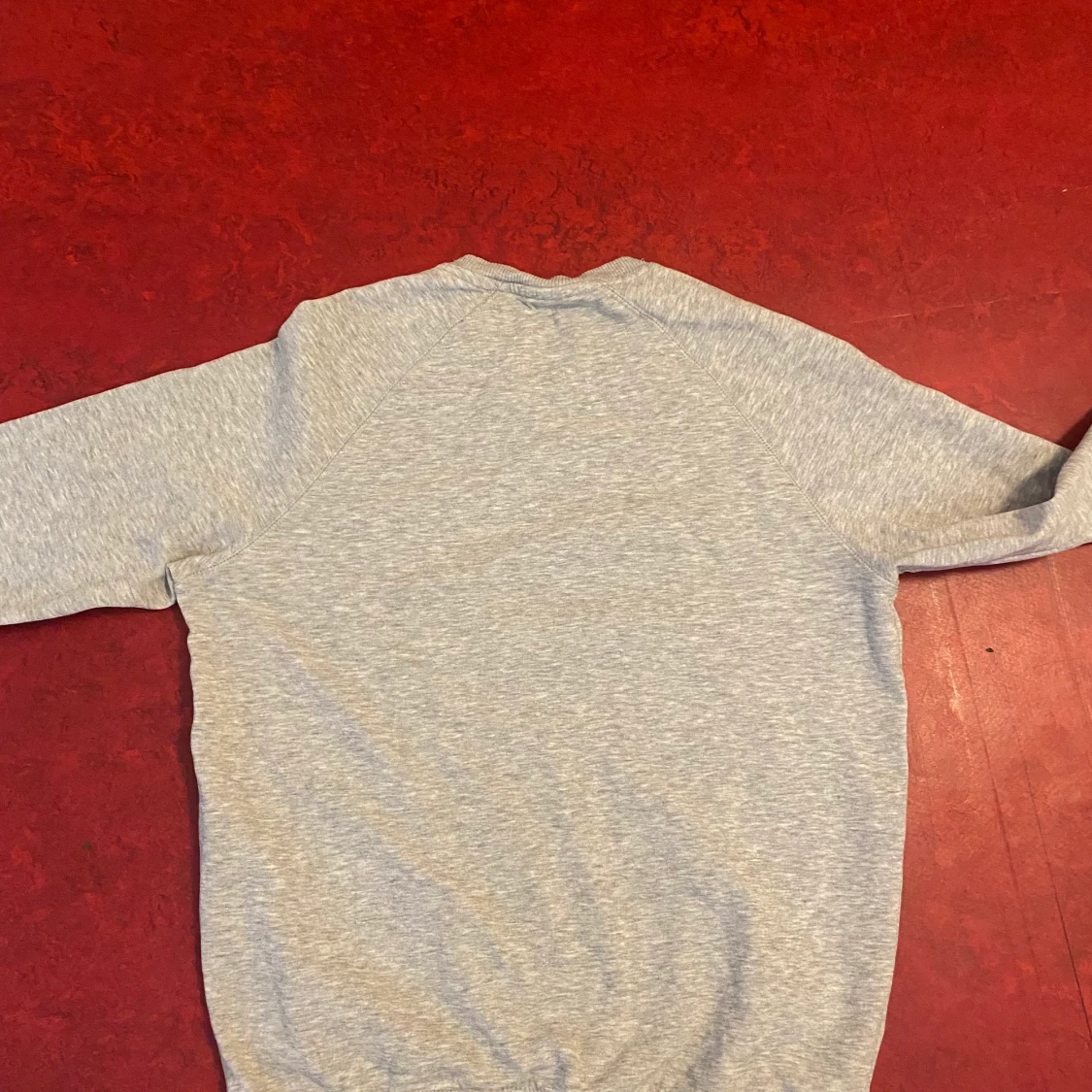 Grå clean sweatshirt - 90