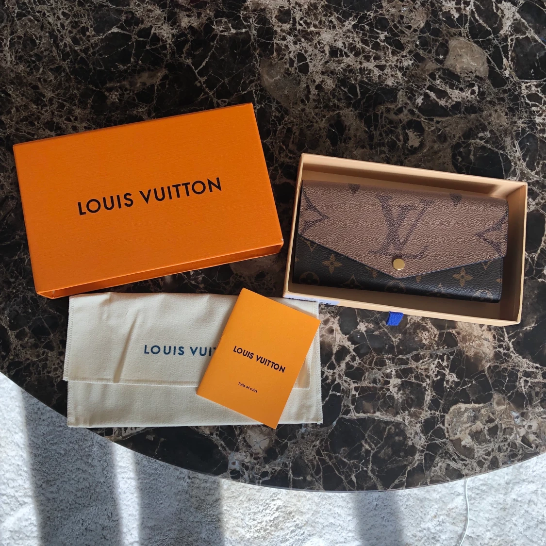 Louis Vuitton Sarah Plånbok