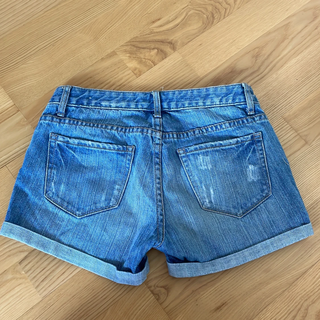 Lågmidjade shorts - 90