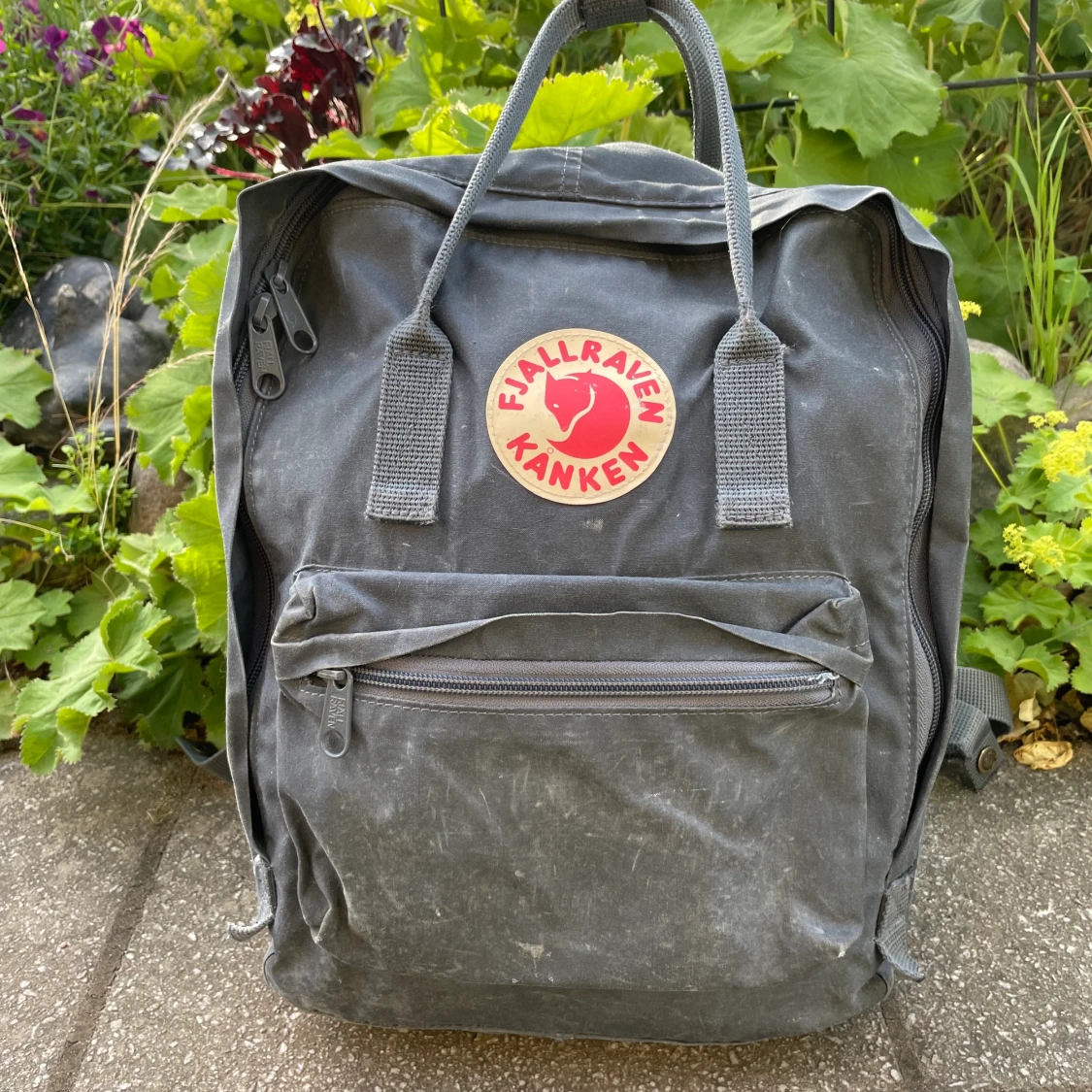 Kånken 16l grå