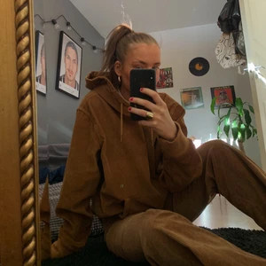 Manchesterbyxor - Säljer dessa långa och raka manchesterbyxor💙