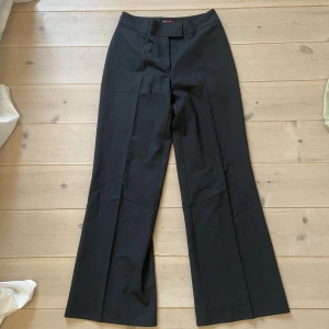 Mörkgrå kostymbyxor - Mörkgrå kostymbyxor 