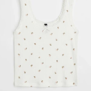 Gulligt linne från hm,användt få tal gånger  - Typ aldrig använt väldigt fint linne 💗