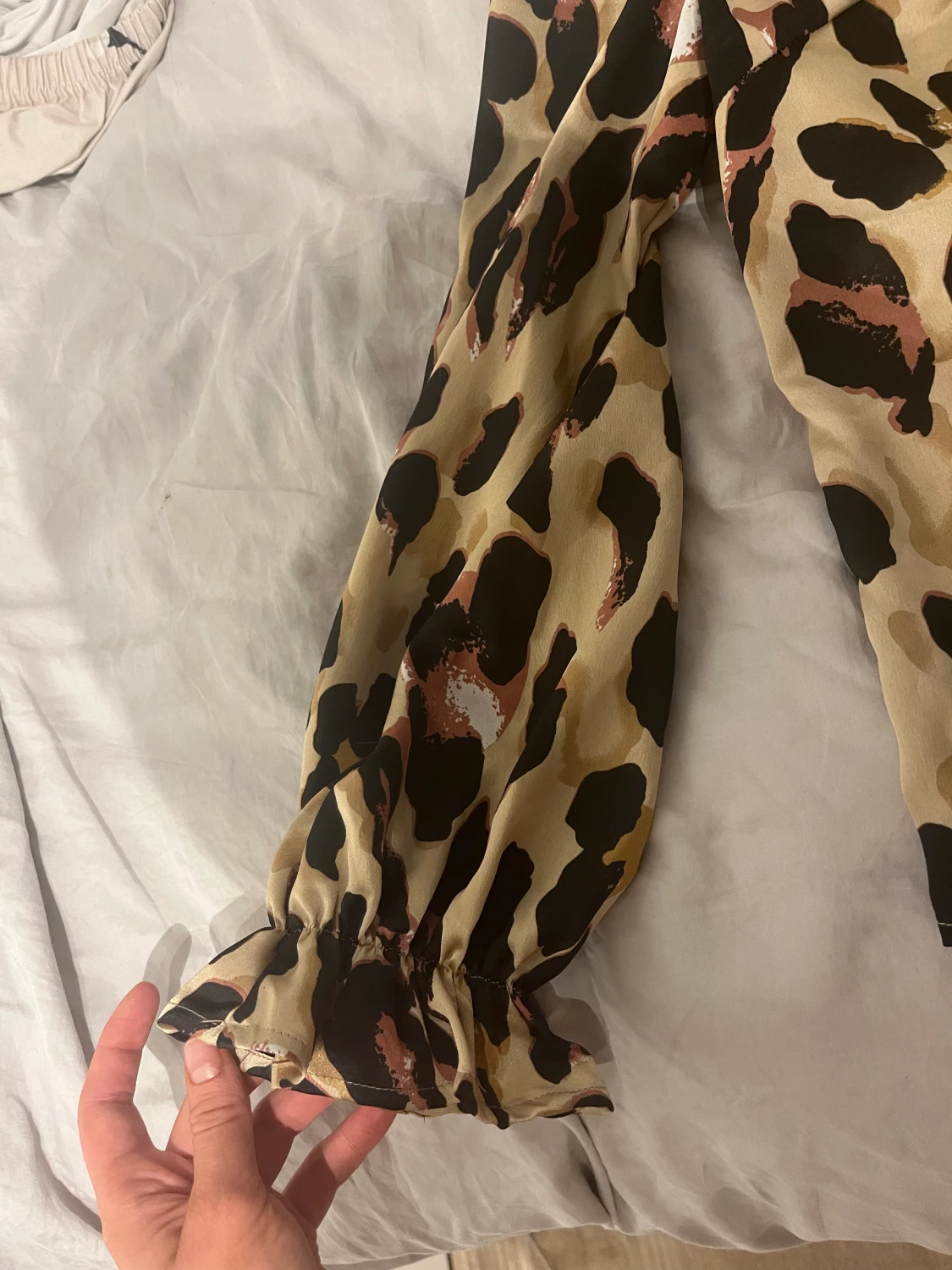 Blus leopard tröja  - 90