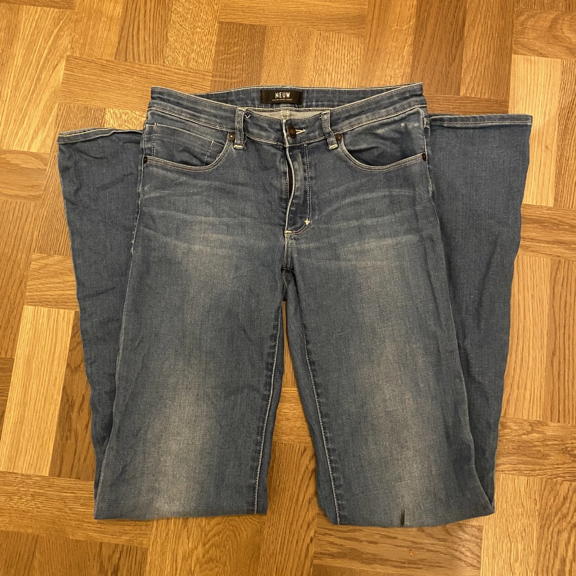 Bootcutjeans från neuw  - 91